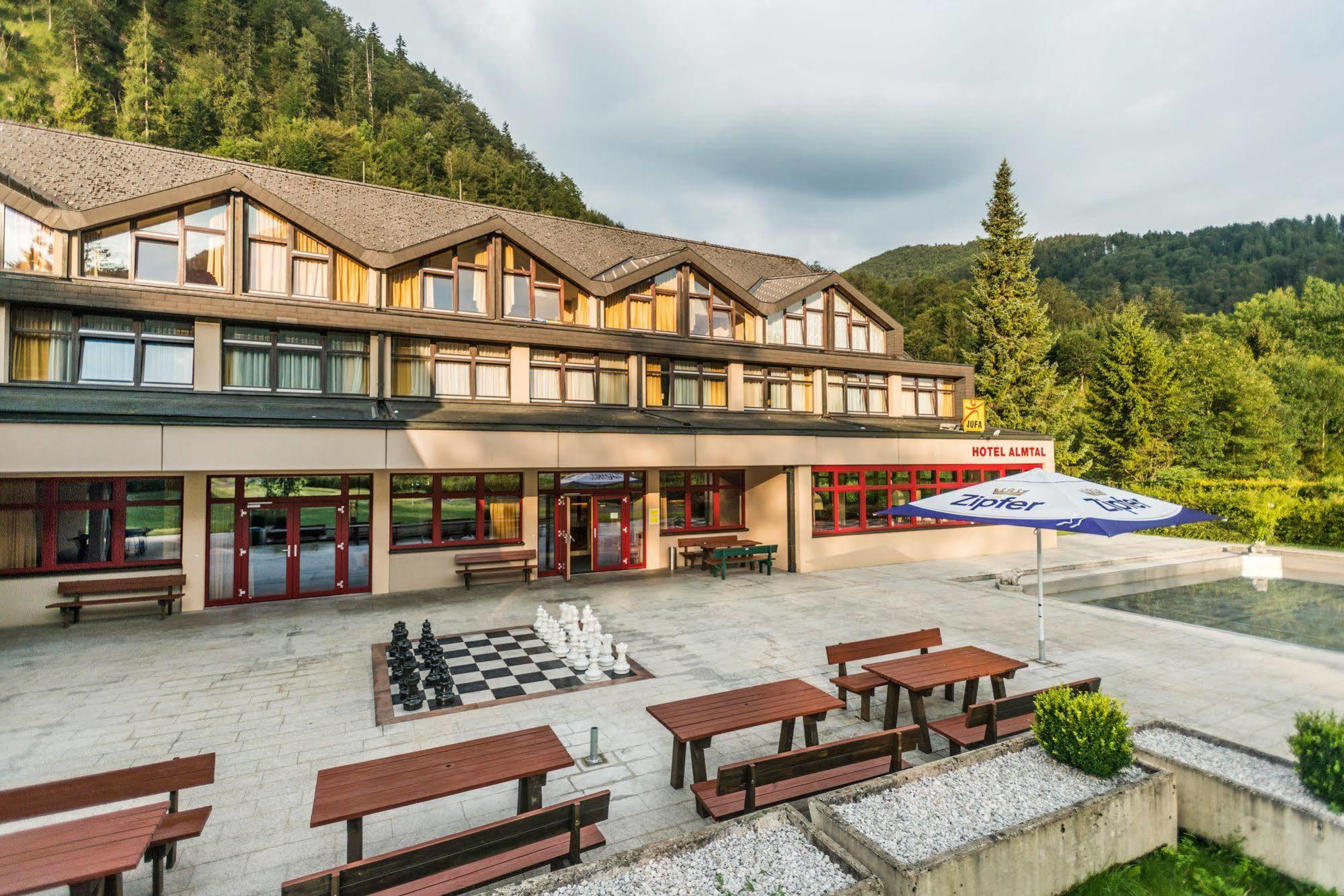 Jufa Hotel Gruenau Im Almtal Bagian luar foto